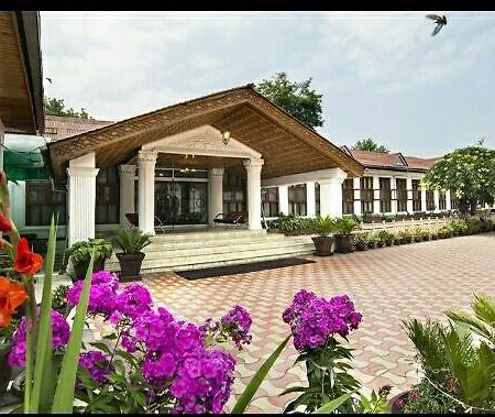 Jamal Resorts Сринагар Экстерьер фото